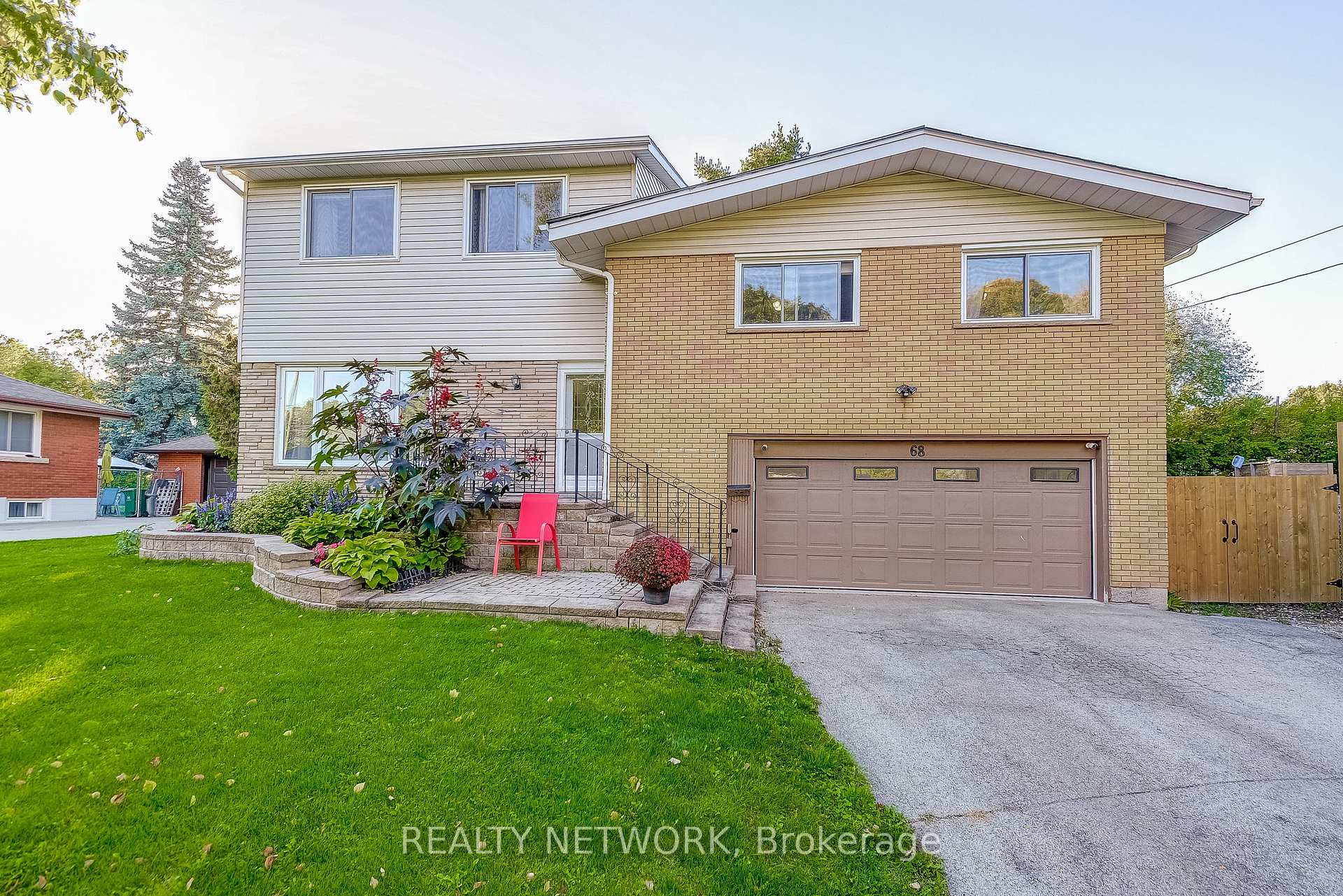 Photo 5 of 68 Aldercrest Avenue, Hamilton, Allison — HOMEH