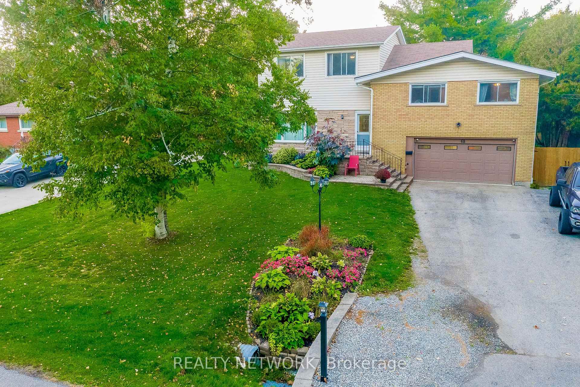 Photo 6 of 68 Aldercrest Avenue, Hamilton, Allison — HOMEH