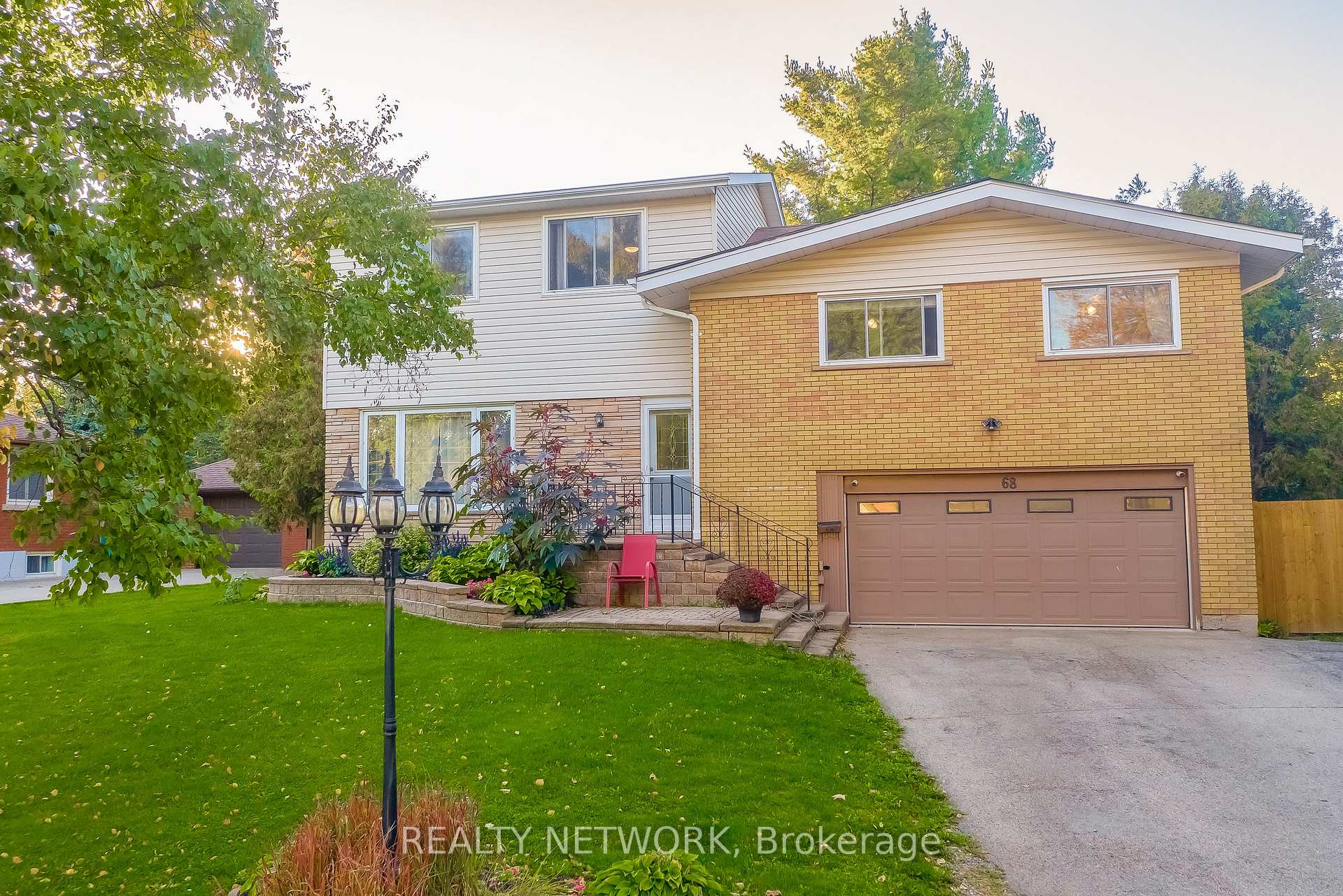 Photo 8 of 68 Aldercrest Avenue, Hamilton, Allison — HOMEH