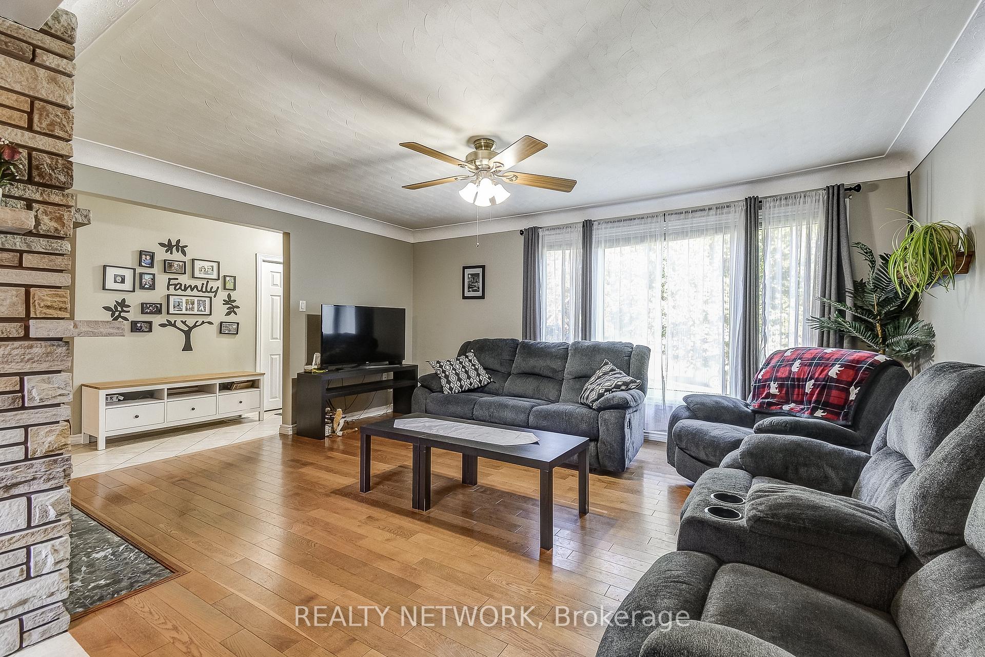 Photo 13 of 68 Aldercrest Avenue, Hamilton, Allison — HOMEH