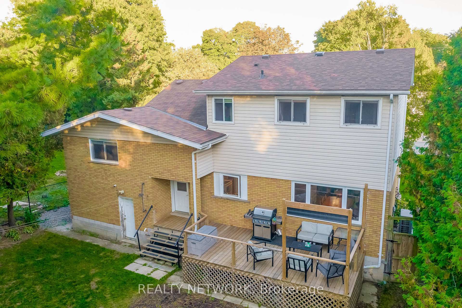 Photo 38 of 68 Aldercrest Avenue, Hamilton, Allison — HOMEH