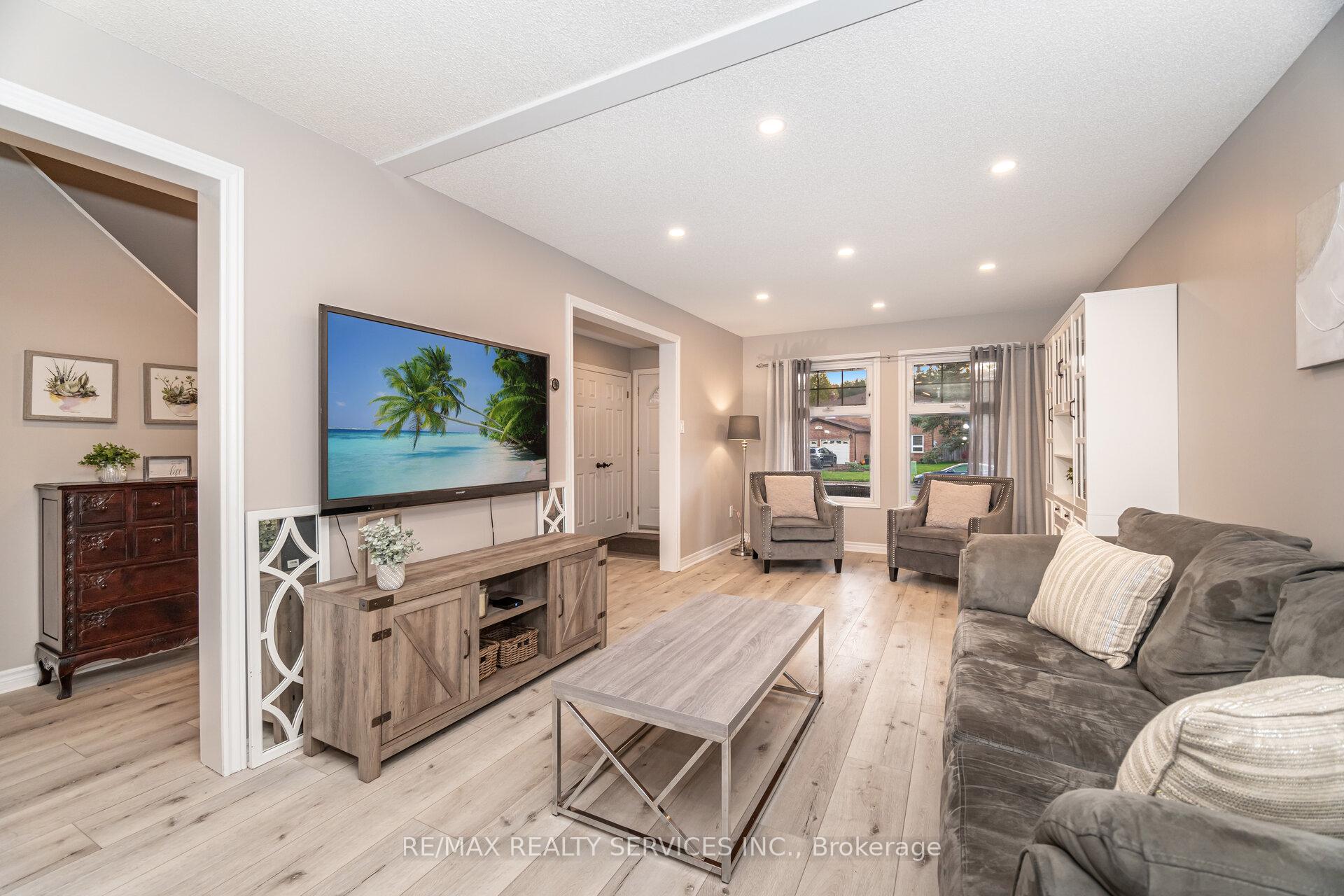 Photo 5 of 25 Deer Valley Drive, Caledon, Bolton West — HOMEH