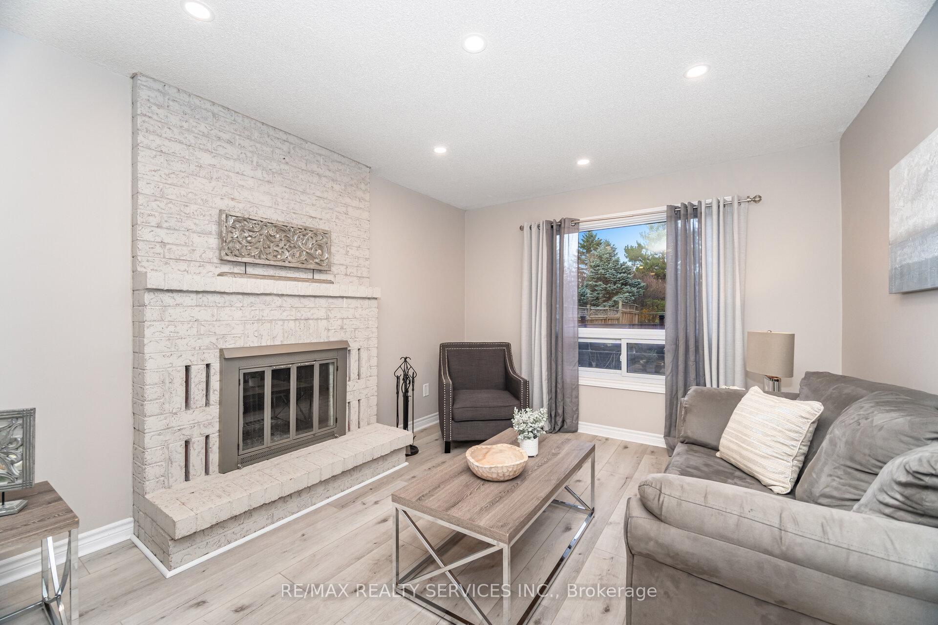 Photo 11 of 25 Deer Valley Drive, Caledon, Bolton West — HOMEH