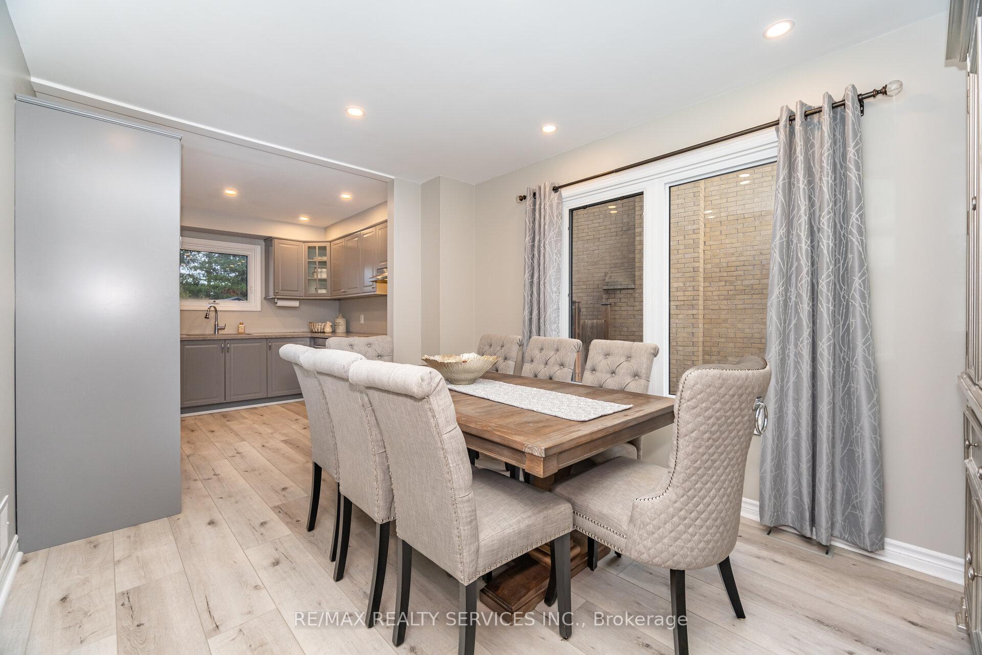 Photo 10 of 25 Deer Valley Drive, Caledon, Bolton West — HOMEH