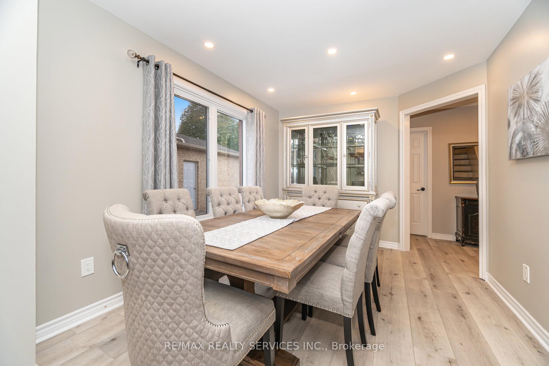 Photo 13 of 25 Deer Valley Drive, Caledon, Bolton West — HOMEH