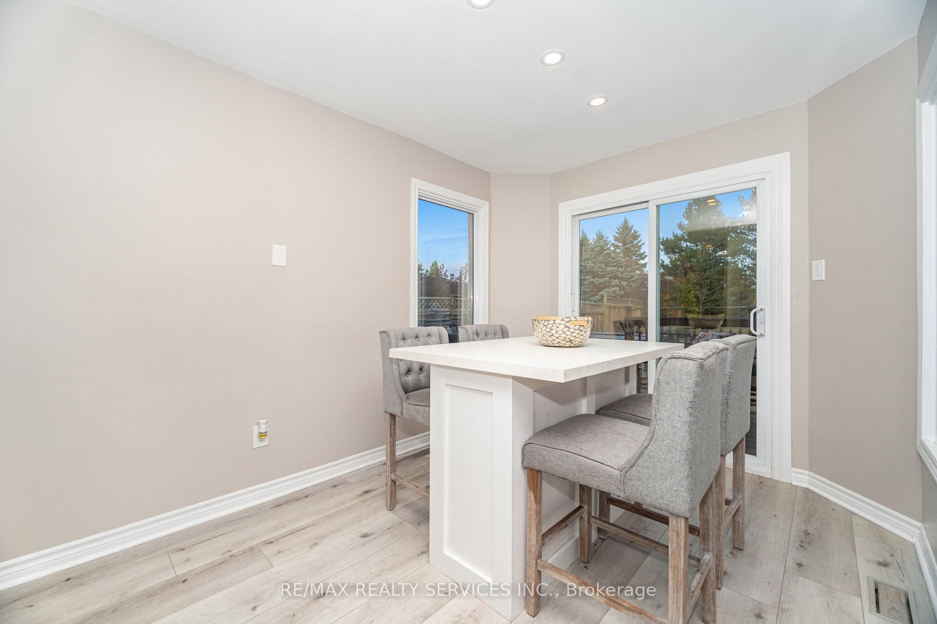 Photo 17 of 25 Deer Valley Drive, Caledon, Bolton West — HOMEH