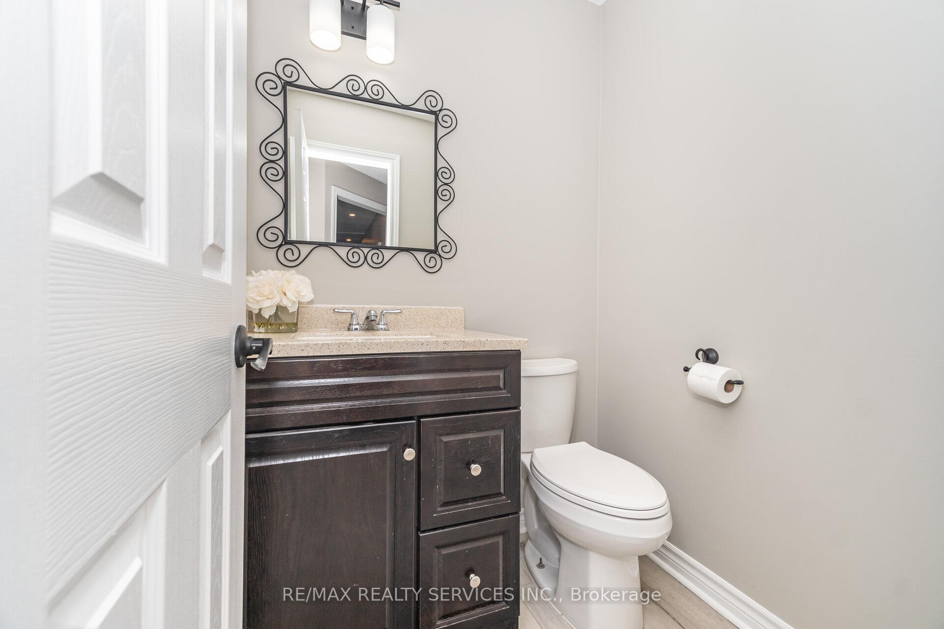 Photo 19 of 25 Deer Valley Drive, Caledon, Bolton West — HOMEH