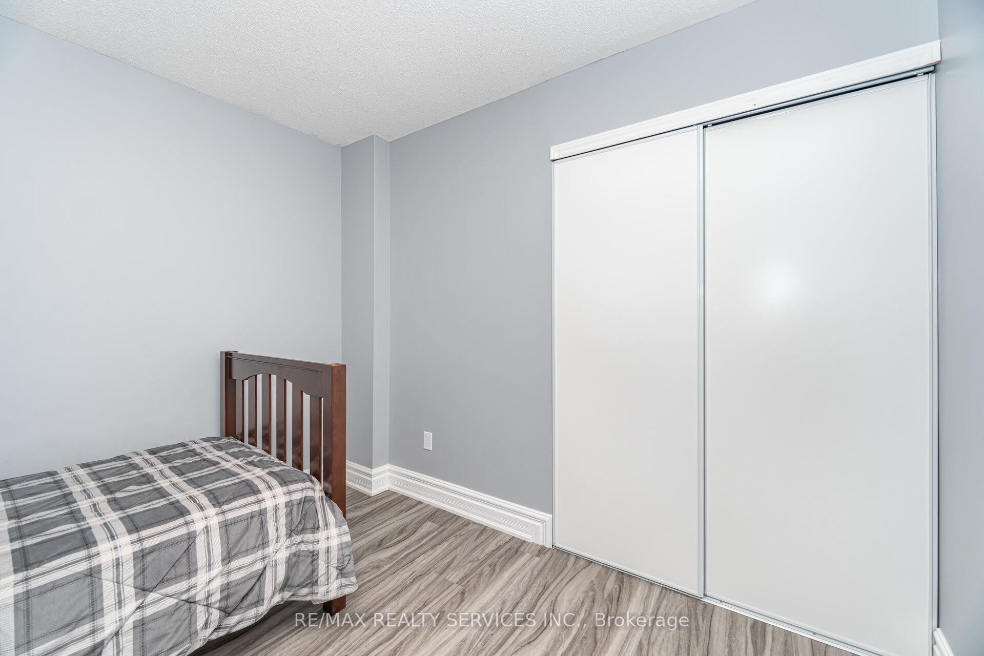 Photo 31 of 25 Deer Valley Drive, Caledon, Bolton West — HOMEH