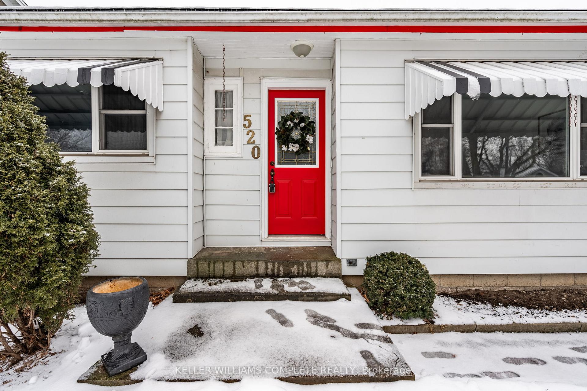 Photo 2 of 520 Bridgman Avenue, Burlington, Brant — HOMEH