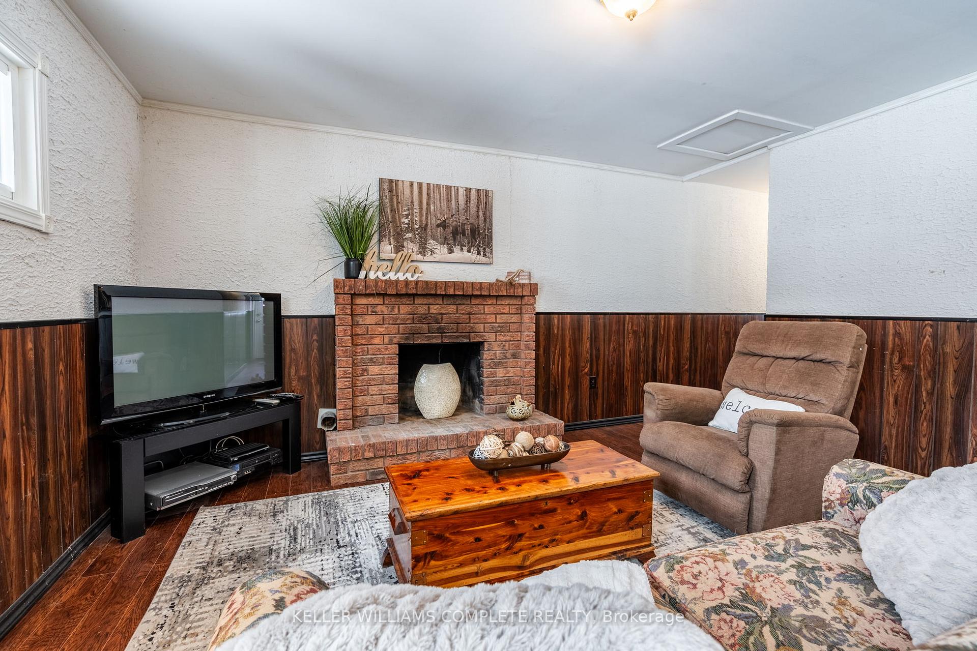Photo 11 of 520 Bridgman Avenue, Burlington, Brant — HOMEH
