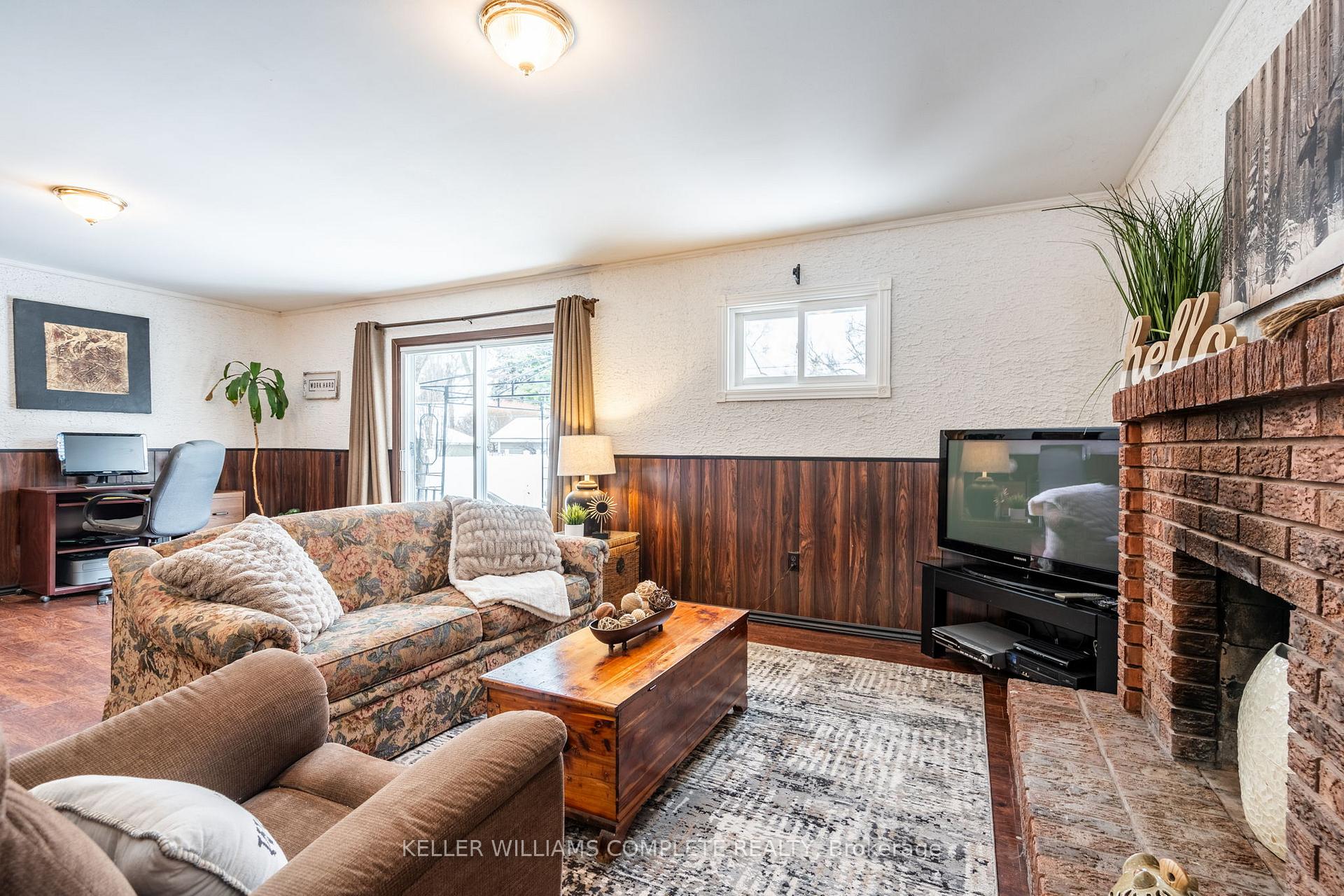 Photo 12 of 520 Bridgman Avenue, Burlington, Brant — HOMEH
