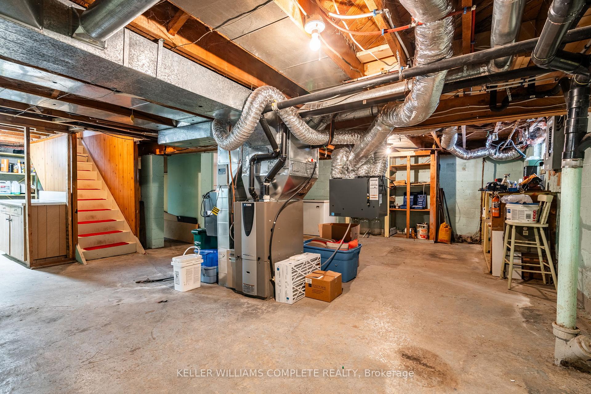 Photo 23 of 520 Bridgman Avenue, Burlington, Brant — HOMEH