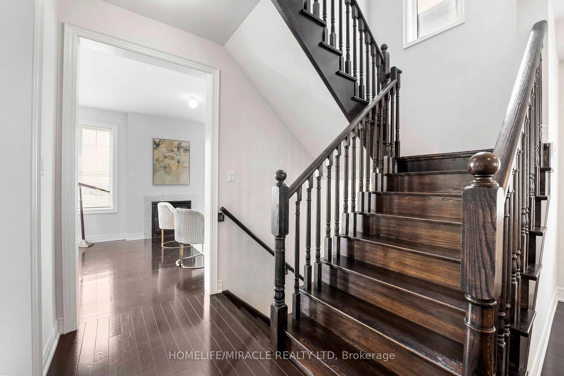 Photo 7 of 181 Boone Crescent, Vaughan, Kleinburg — HOMEH