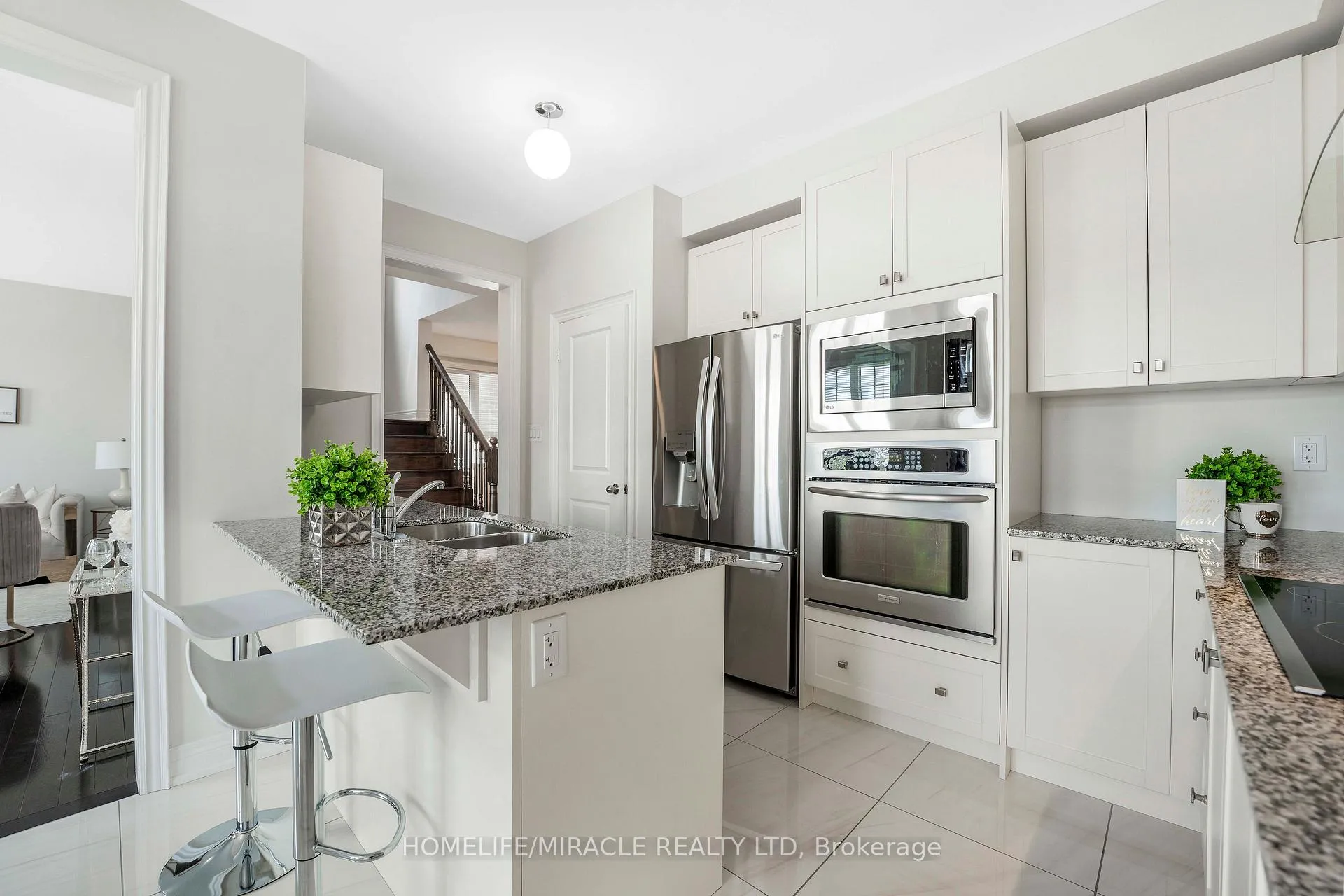 Photo 14 of 181 Boone Crescent, Vaughan, Kleinburg — HOMEH