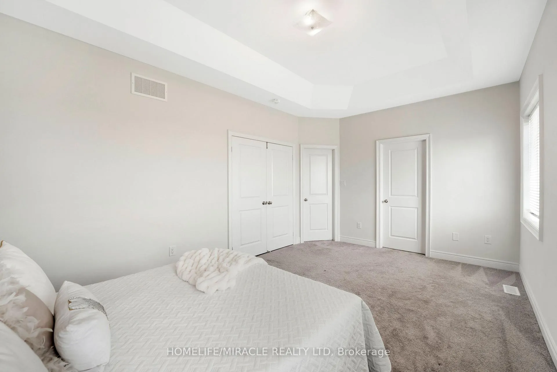 Photo 21 of 181 Boone Crescent, Vaughan, Kleinburg — HOMEH