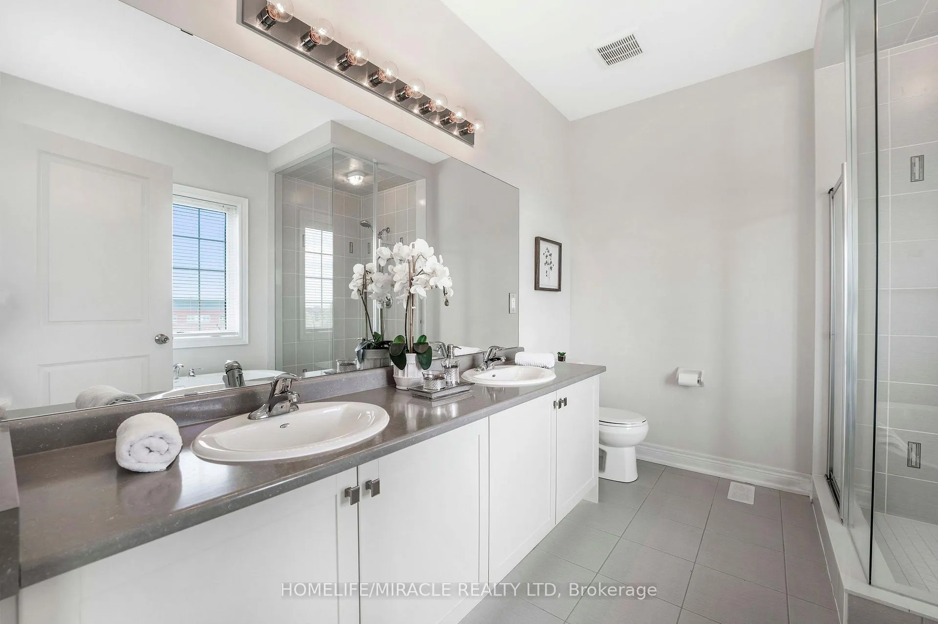 Photo 24 of 181 Boone Crescent, Vaughan, Kleinburg — HOMEH