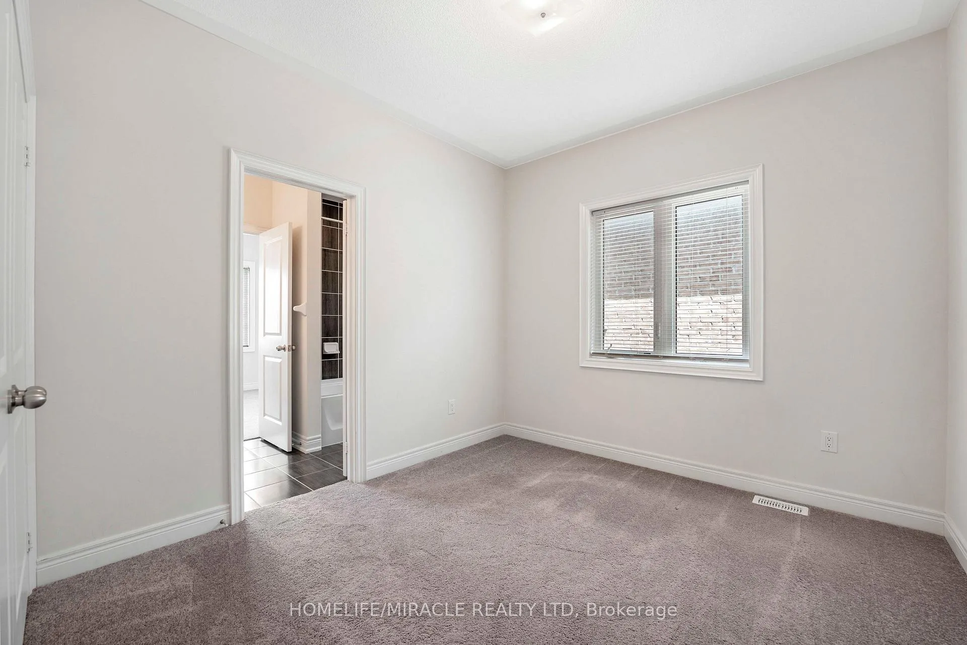 Photo 27 of 181 Boone Crescent, Vaughan, Kleinburg — HOMEH