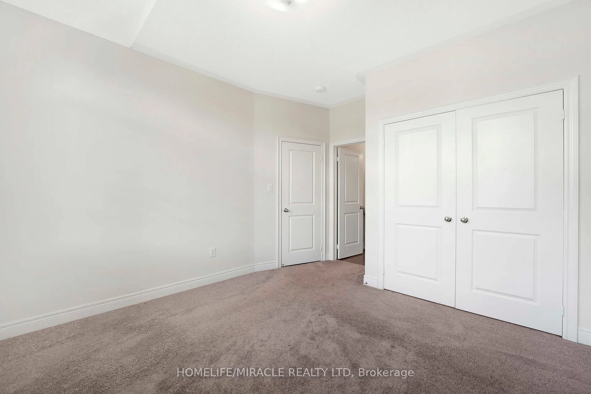 Photo 34 of 181 Boone Crescent, Vaughan, Kleinburg — HOMEH