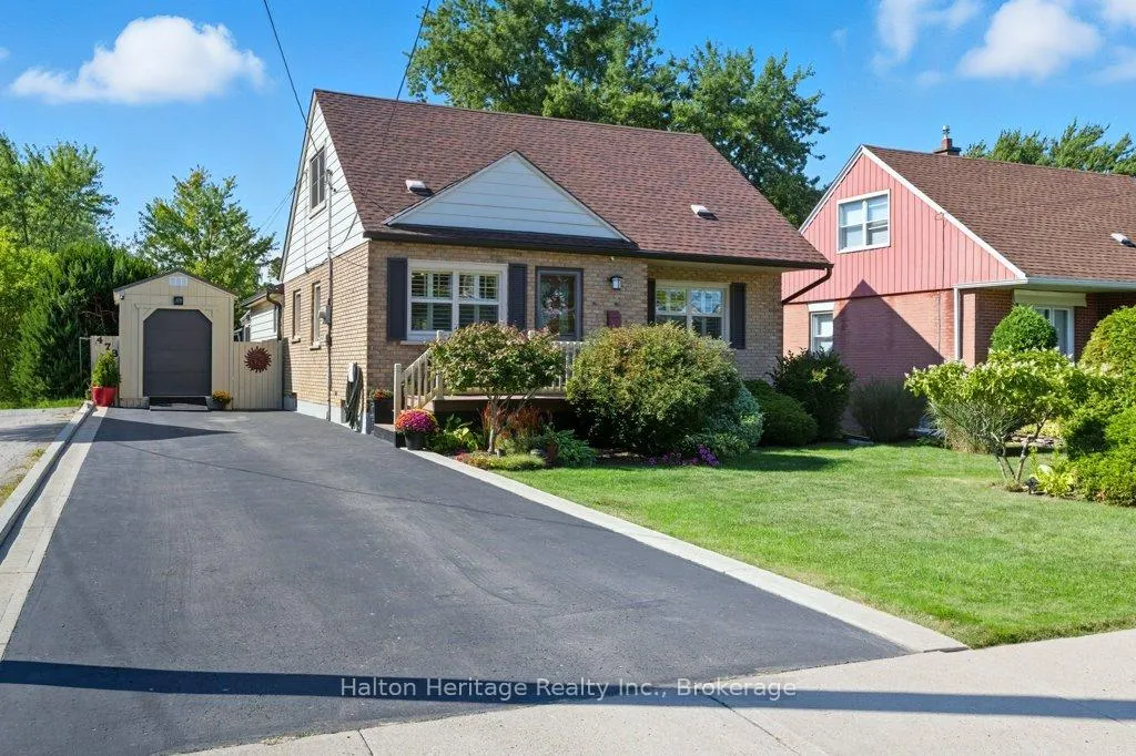 Photo 1 of 478 East 37th Street, Hamilton, Macassa — HOMEH