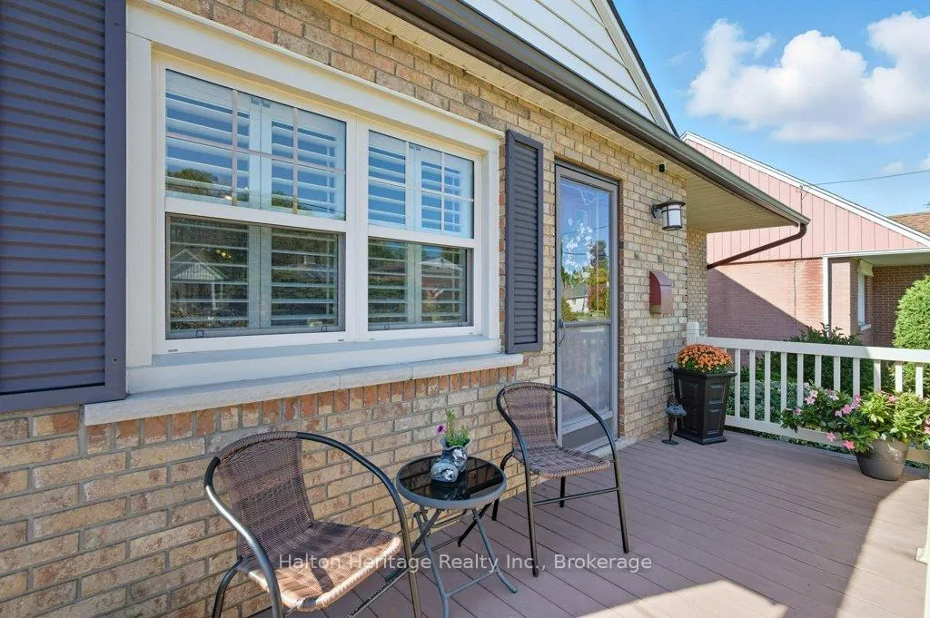 Photo 3 of 478 East 37th Street, Hamilton, Macassa — HOMEH