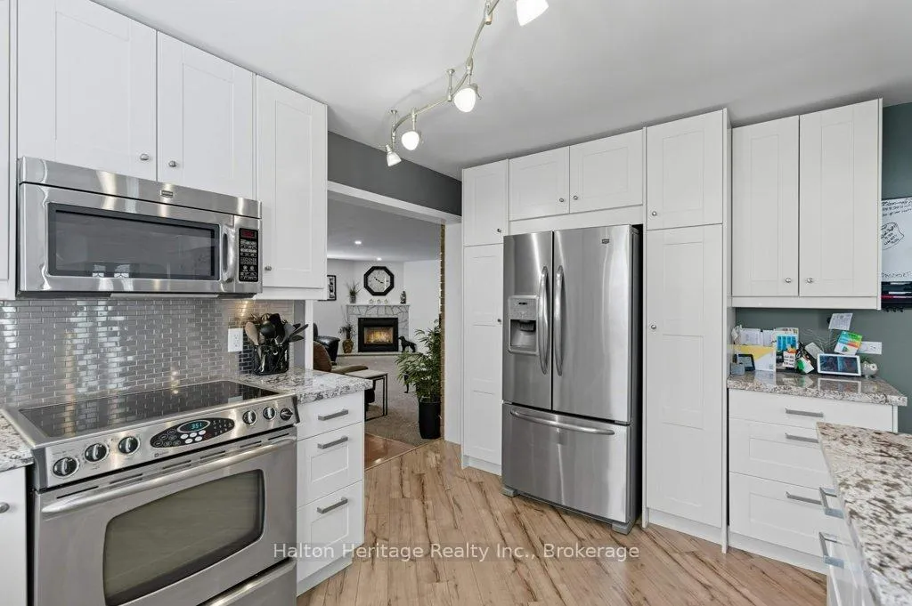 Photo 14 of 478 East 37th Street, Hamilton, Macassa — HOMEH