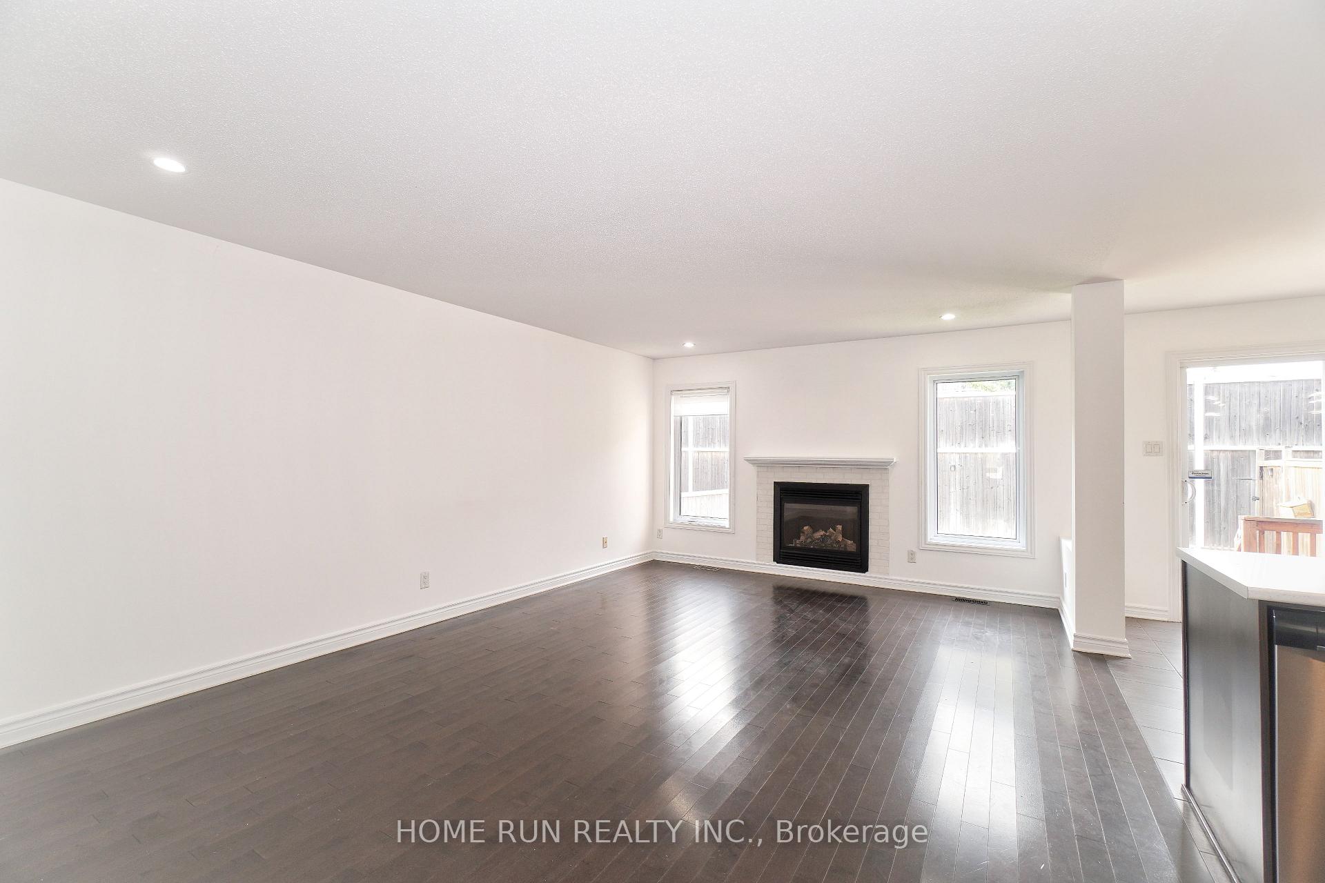 Photo 5 of 376 Balinroan Crescent, Ottawa, Barrhaven - Strandherd — HOMEH