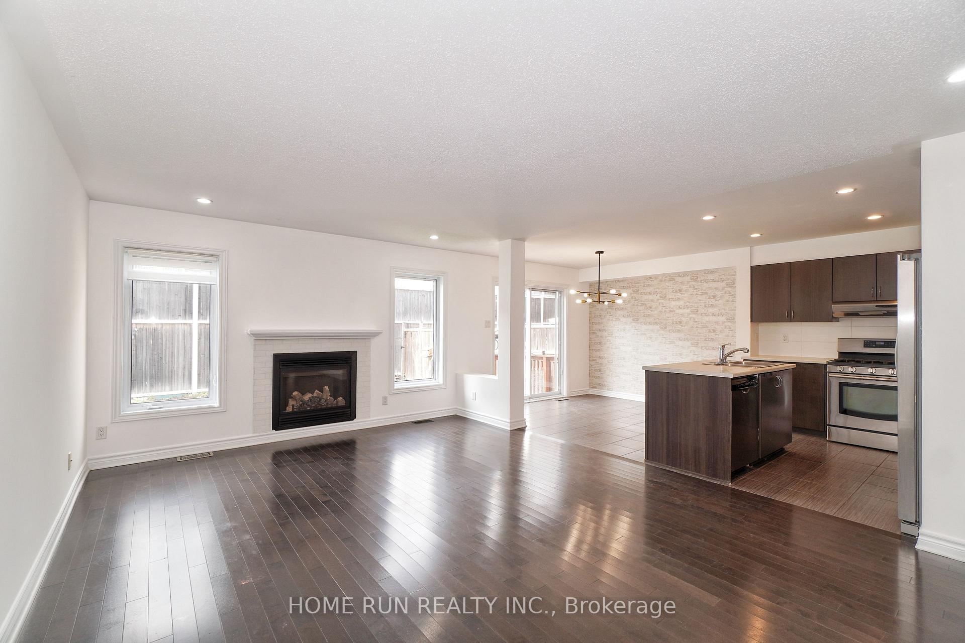 Photo 4 of 376 Balinroan Crescent, Ottawa, Barrhaven - Strandherd — HOMEH