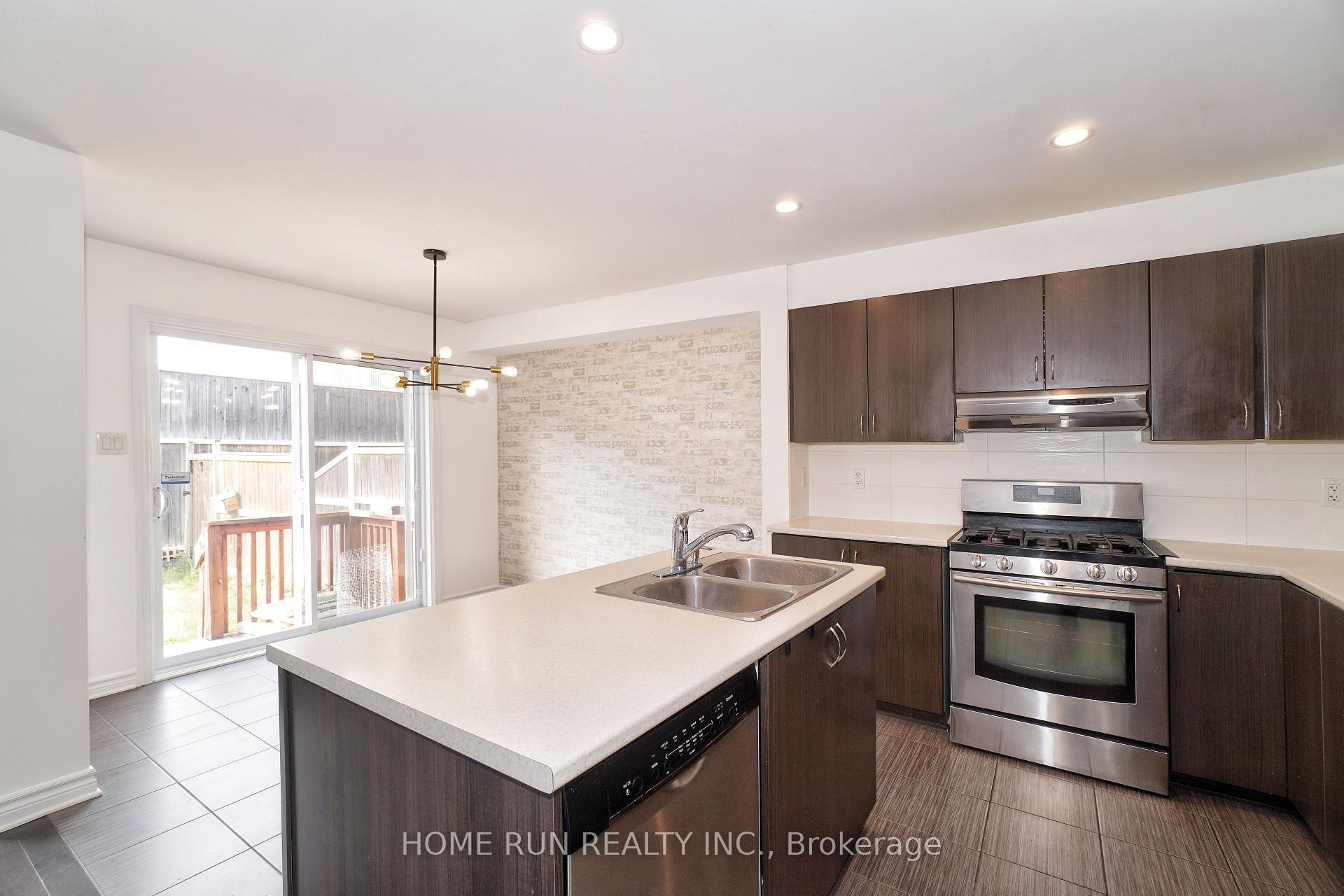 Photo 12 of 376 Balinroan Crescent, Ottawa, Barrhaven - Strandherd — HOMEH