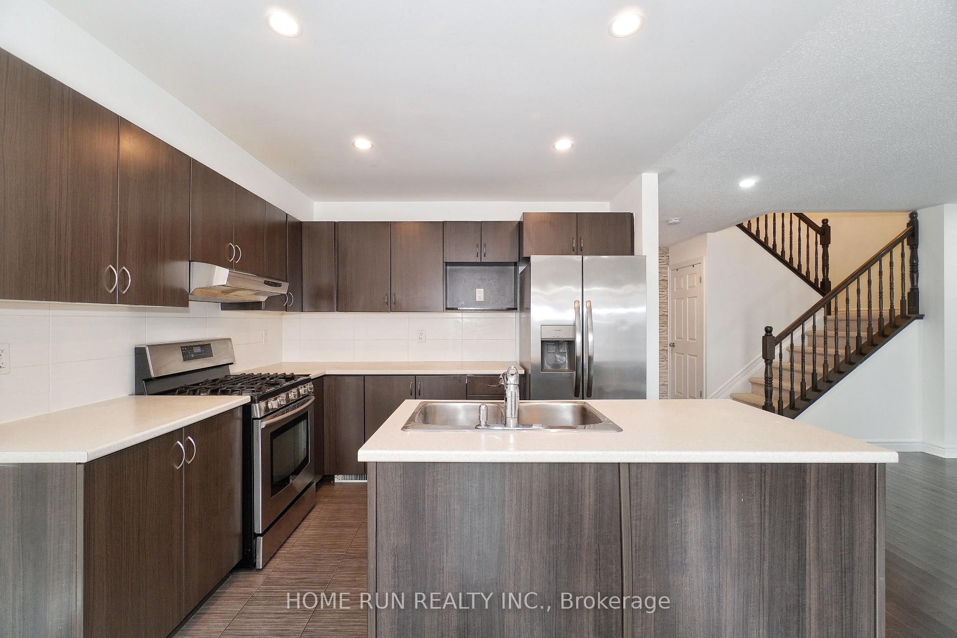 Photo 18 of 376 Balinroan Crescent, Ottawa, Barrhaven - Strandherd — HOMEH