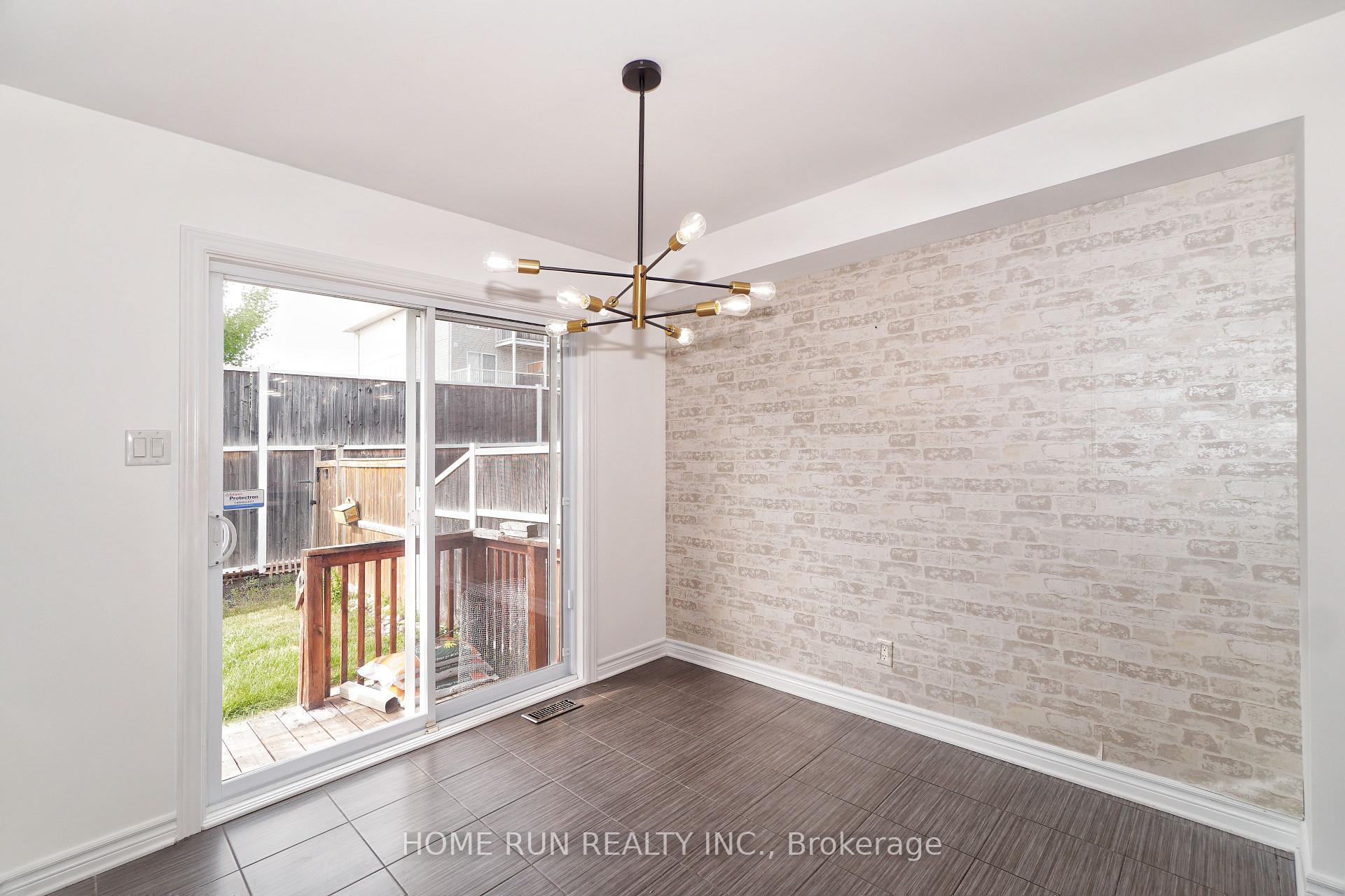 Photo 17 of 376 Balinroan Crescent, Ottawa, Barrhaven - Strandherd — HOMEH