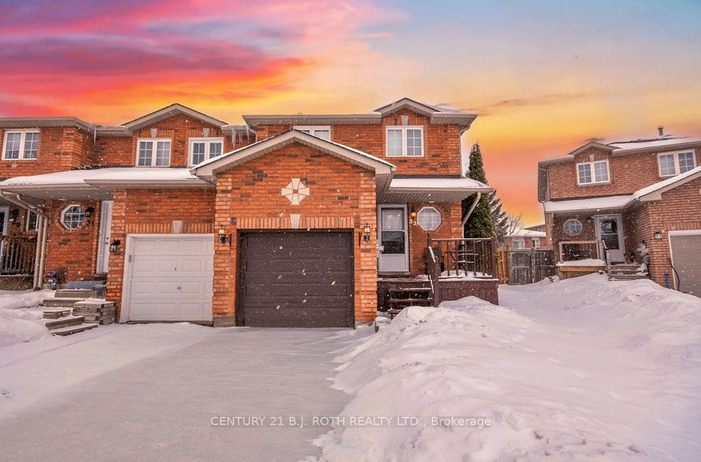 Photo 1 of 33 Lee Crescent, Barrie, Holly — HOMEH