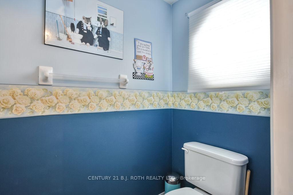 Photo 13 of 33 Lee Crescent, Barrie, Holly — HOMEH