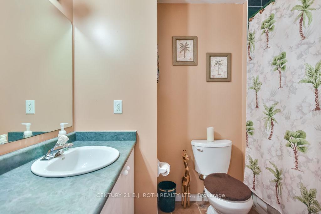 Photo 16 of 33 Lee Crescent, Barrie, Holly — HOMEH