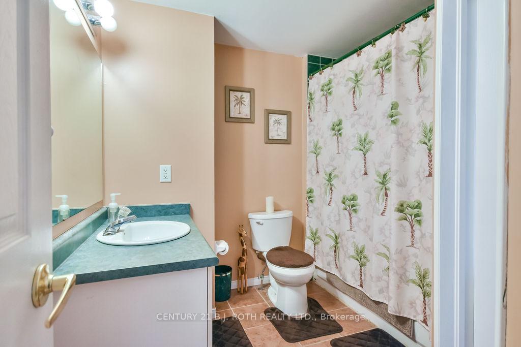 Photo 17 of 33 Lee Crescent, Barrie, Holly — HOMEH