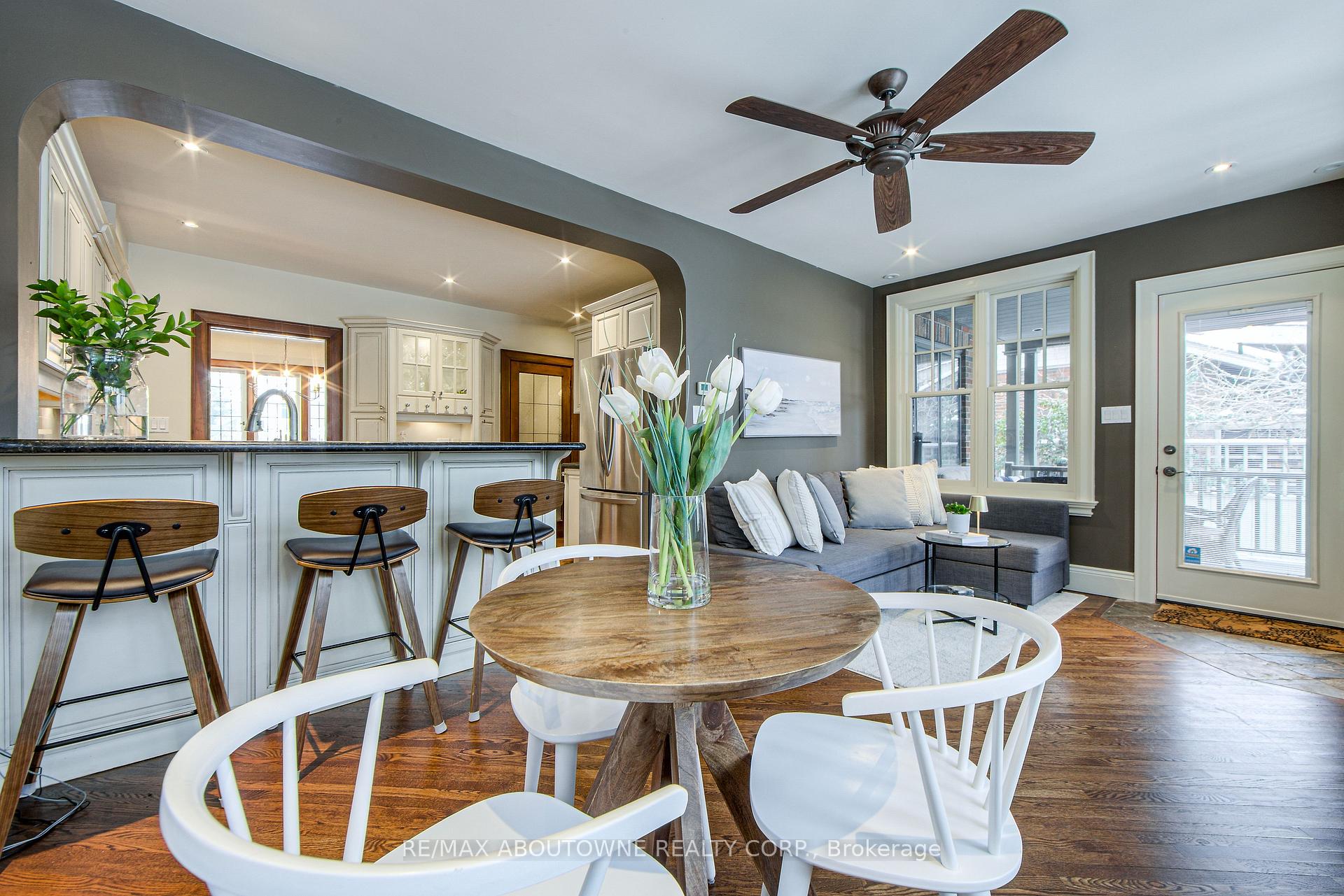 Photo 17 of 565 Locust Street, Burlington, Brant — HOMEH