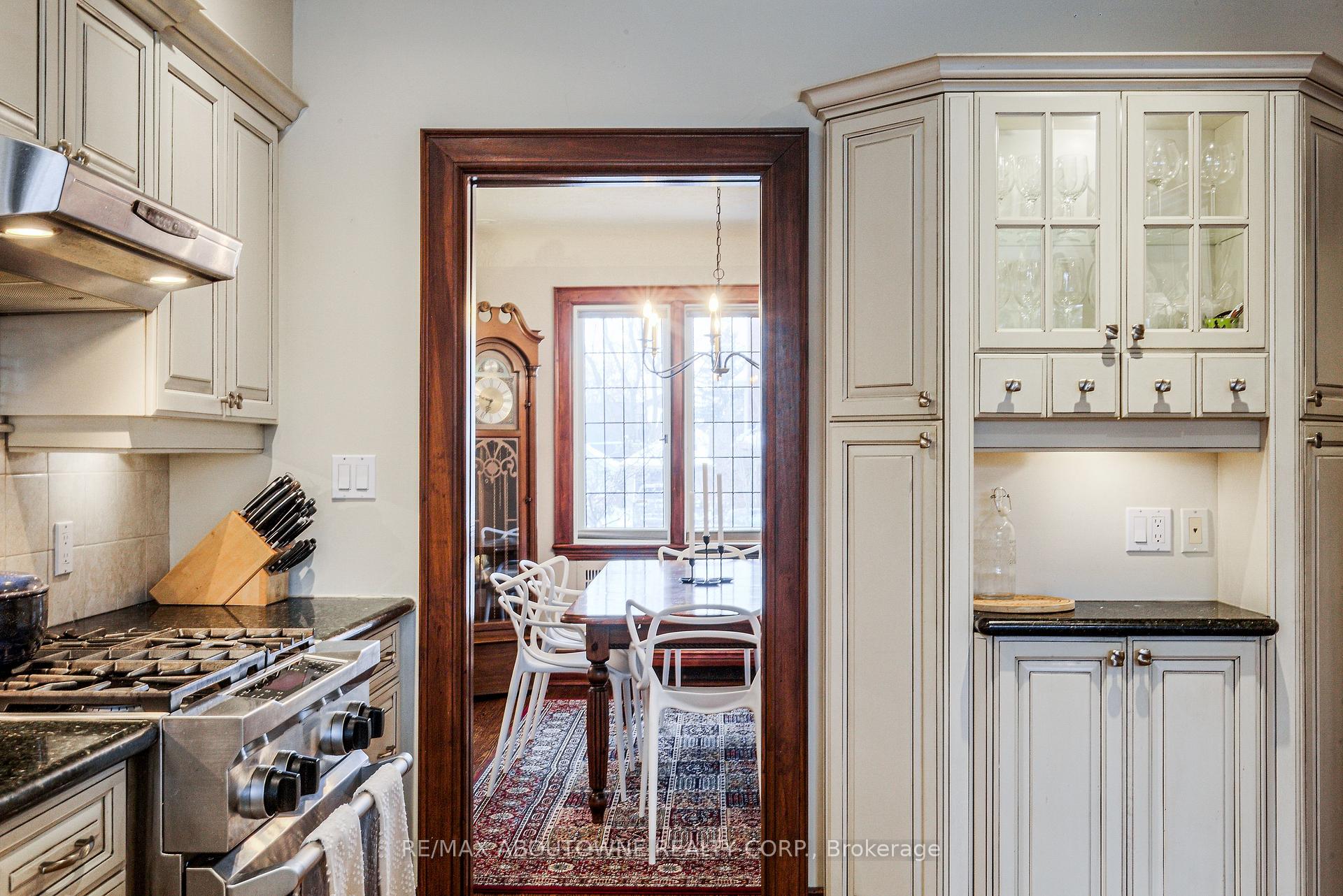 Photo 20 of 565 Locust Street, Burlington, Brant — HOMEH