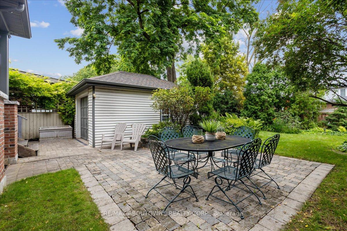 Photo 42 of 565 Locust Street, Burlington, Brant — HOMEH