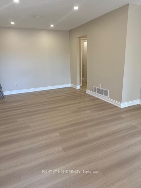 Photo 3 of 46 Prouse Drive, Brampton, Brampton North — HOMEH