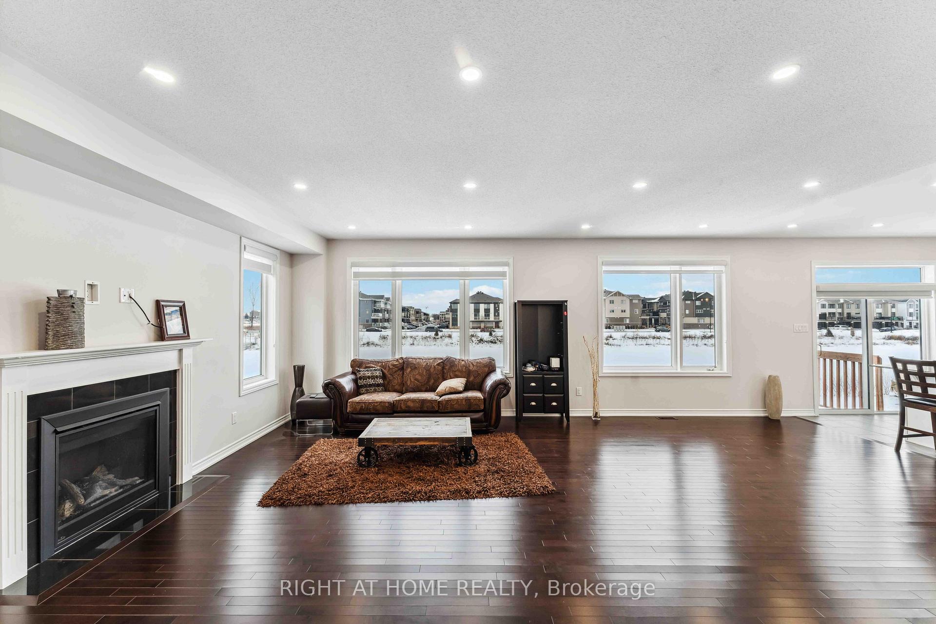 Photo 6 of 109 Point Prim Crescent, Ottawa, Barrhaven - Heritage Park — HOMEH