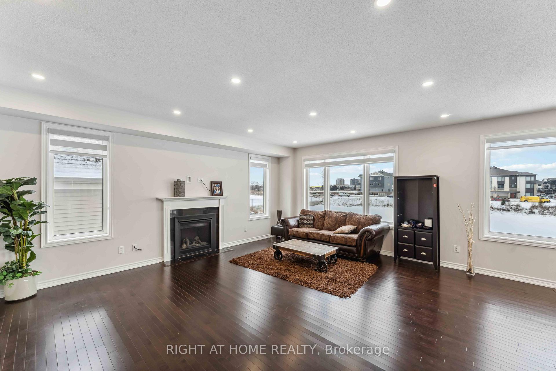 Photo 7 of 109 Point Prim Crescent, Ottawa, Barrhaven - Heritage Park — HOMEH