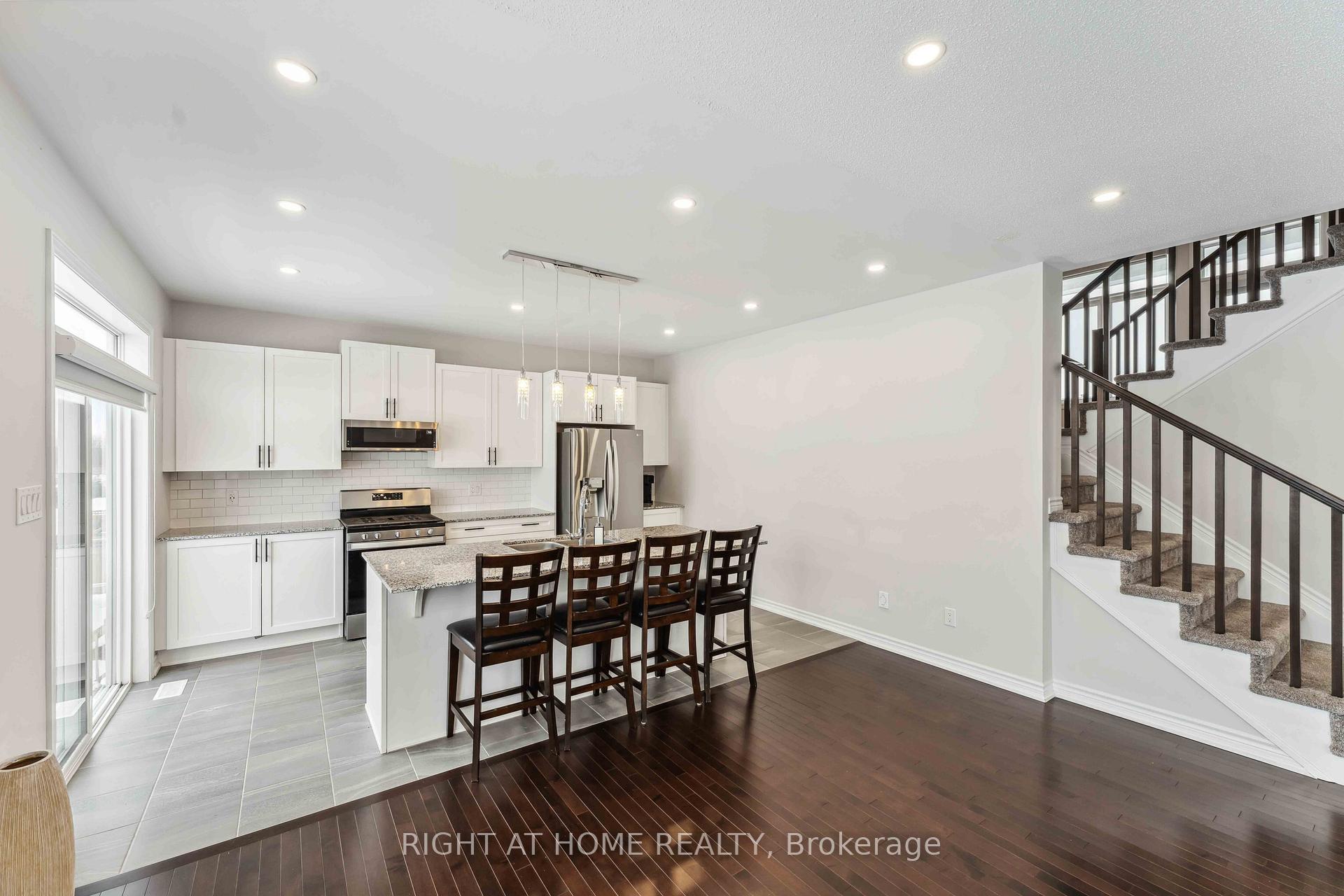 Photo 11 of 109 Point Prim Crescent, Ottawa, Barrhaven - Heritage Park — HOMEH