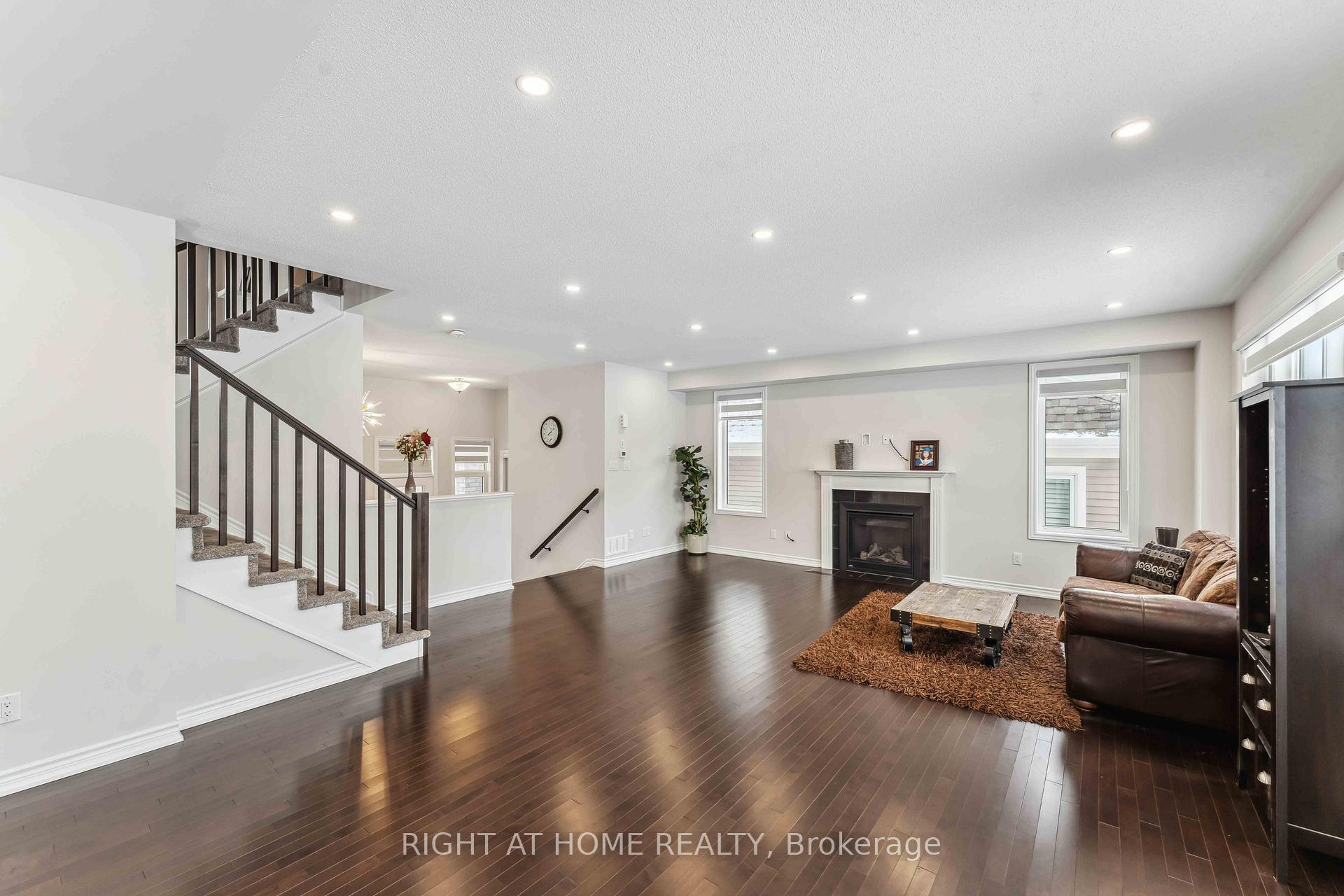 Photo 12 of 109 Point Prim Crescent, Ottawa, Barrhaven - Heritage Park — HOMEH