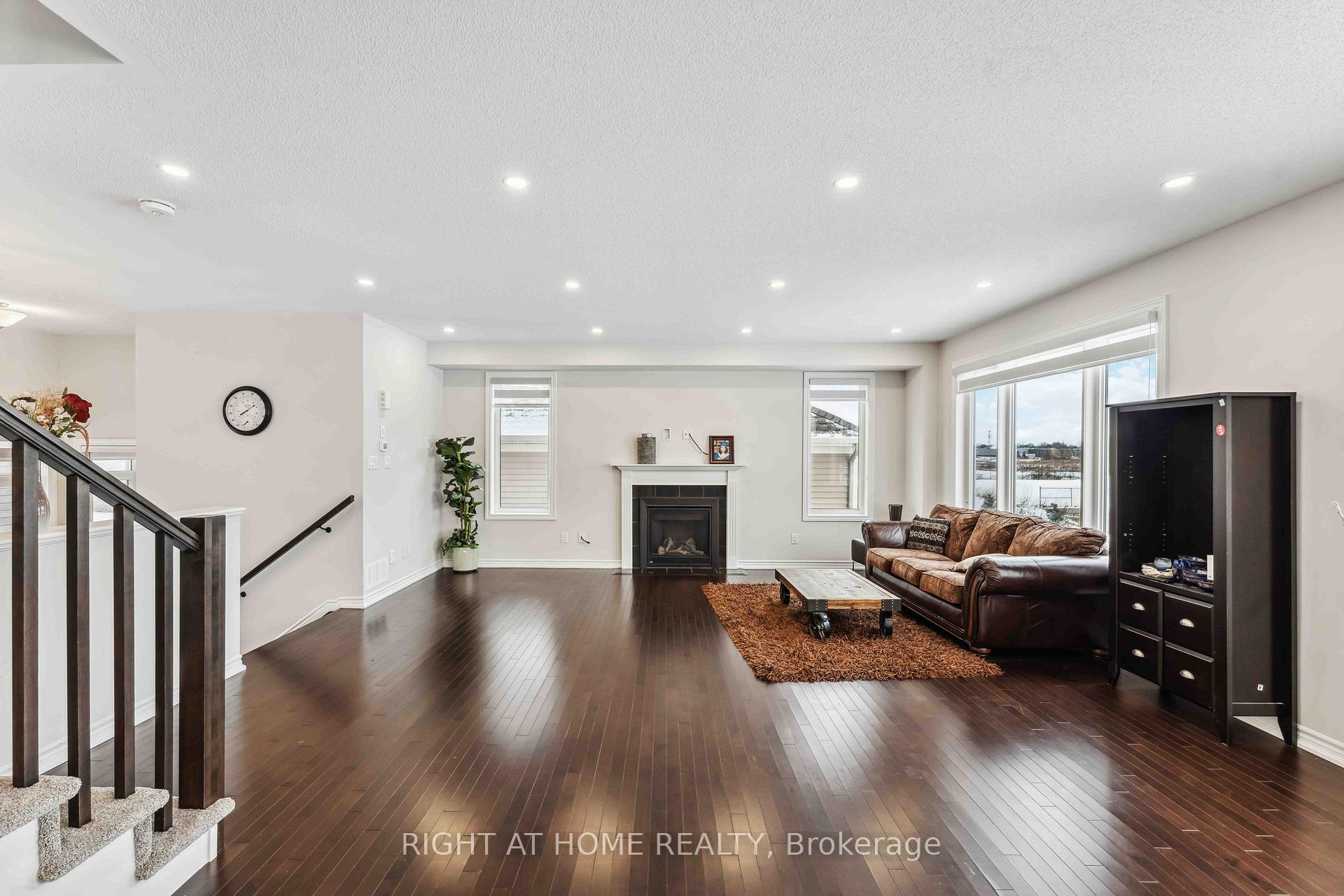 Photo 13 of 109 Point Prim Crescent, Ottawa, Barrhaven - Heritage Park — HOMEH