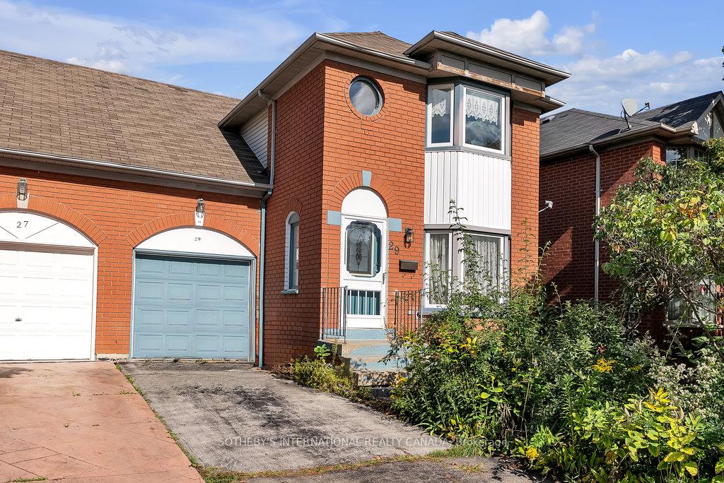Front of 29 Fern Valley Crescent