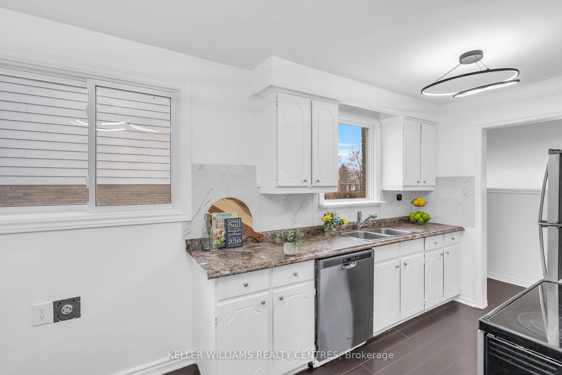 Photo 13 of 8 Armstrong Boulevard, Barrie, Allandale Heights — HOMEH