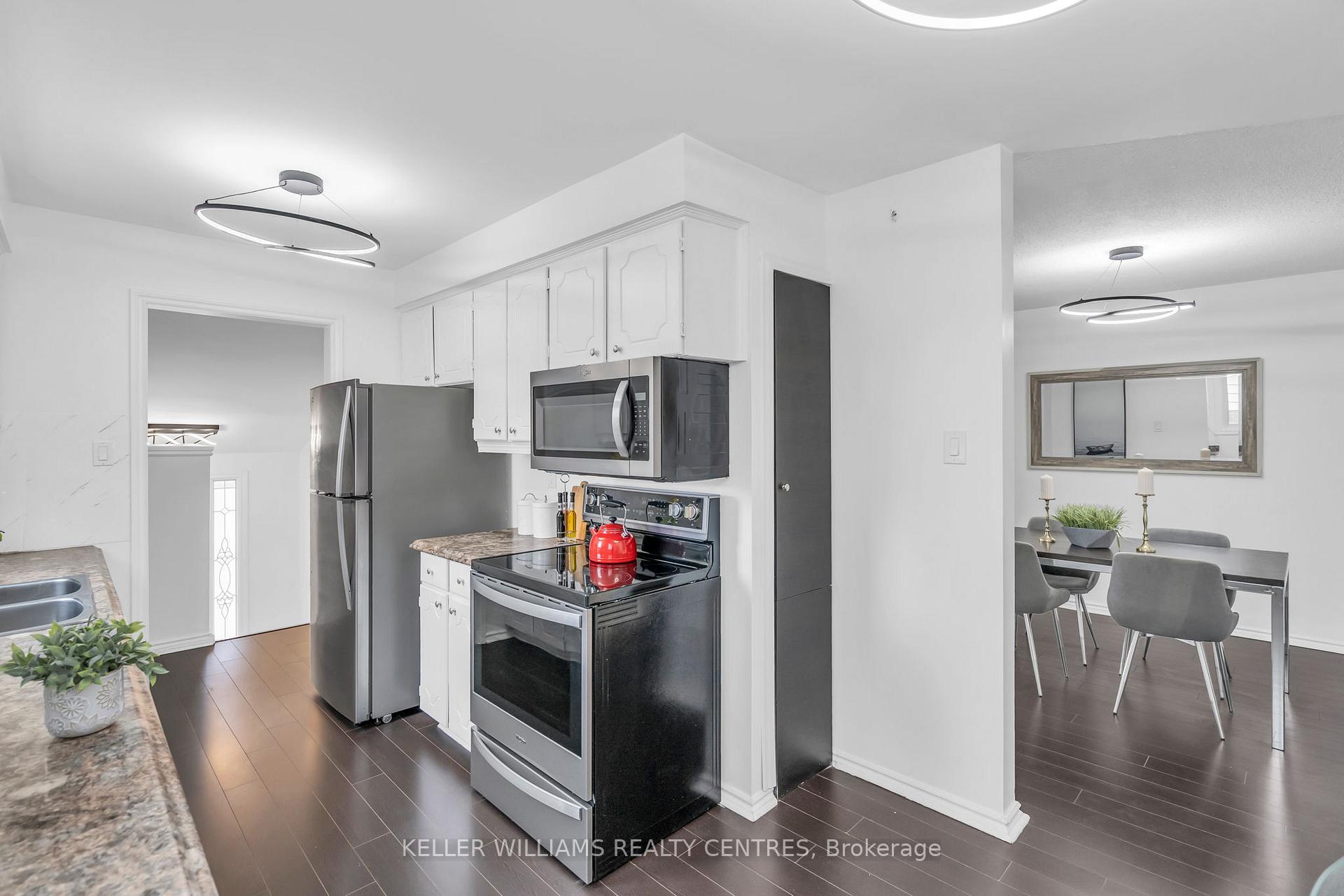 Photo 15 of 8 Armstrong Boulevard, Barrie, Allandale Heights — HOMEH