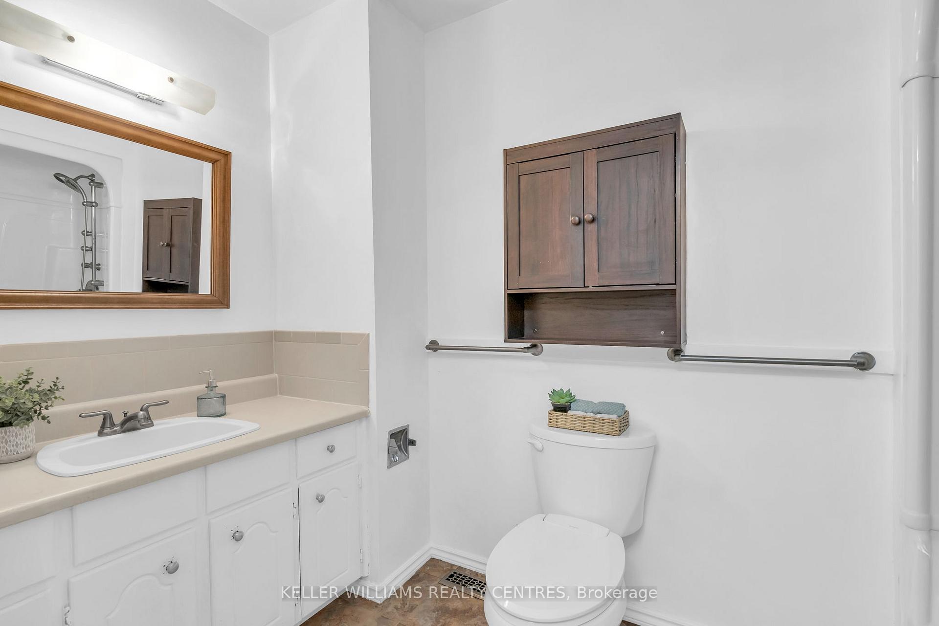 Photo 17 of 8 Armstrong Boulevard, Barrie, Allandale Heights — HOMEH