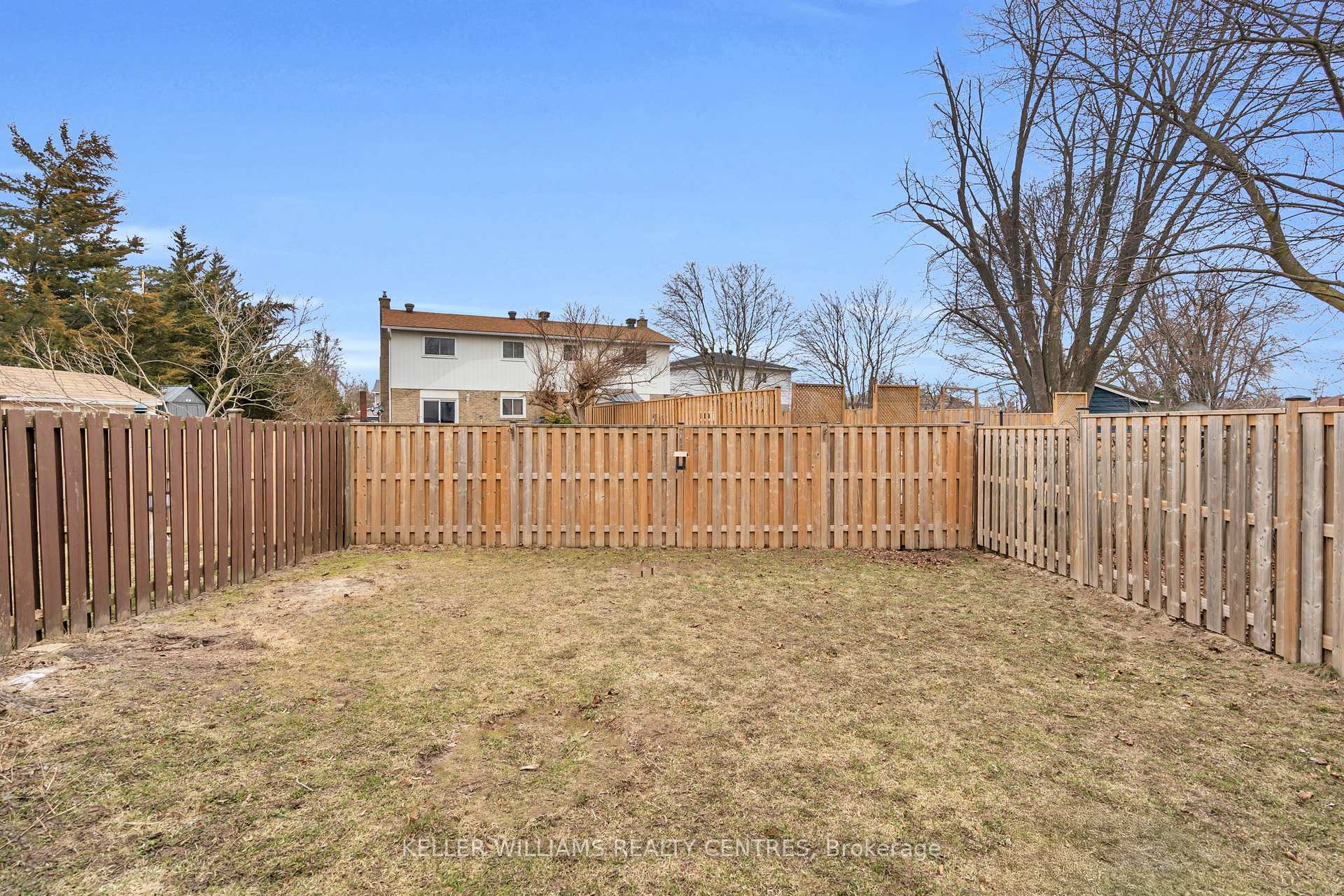 Photo 33 of 8 Armstrong Boulevard, Barrie, Allandale Heights — HOMEH