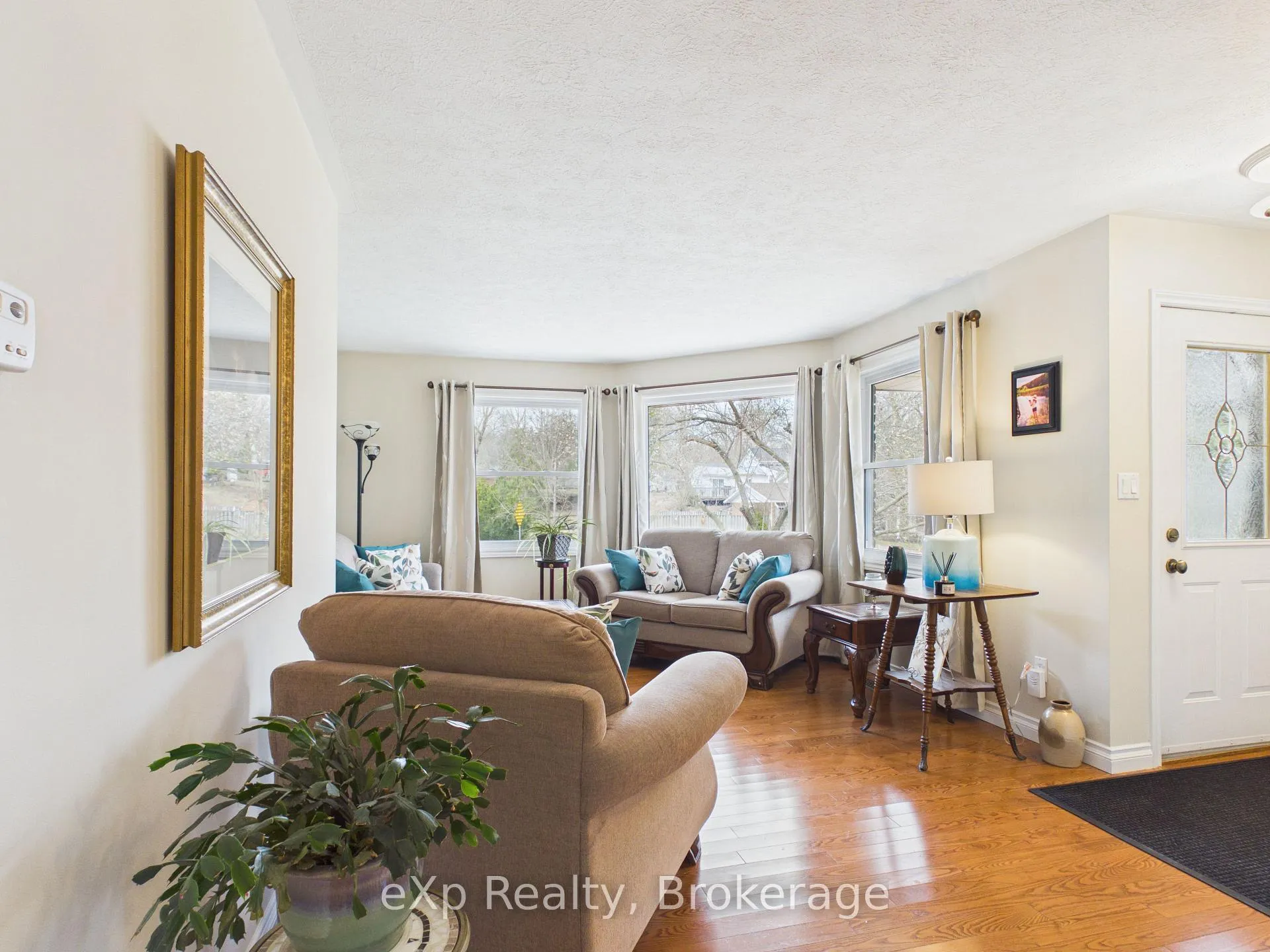 Photo 3 of 308 Mary Street, Brockton — HOMEH