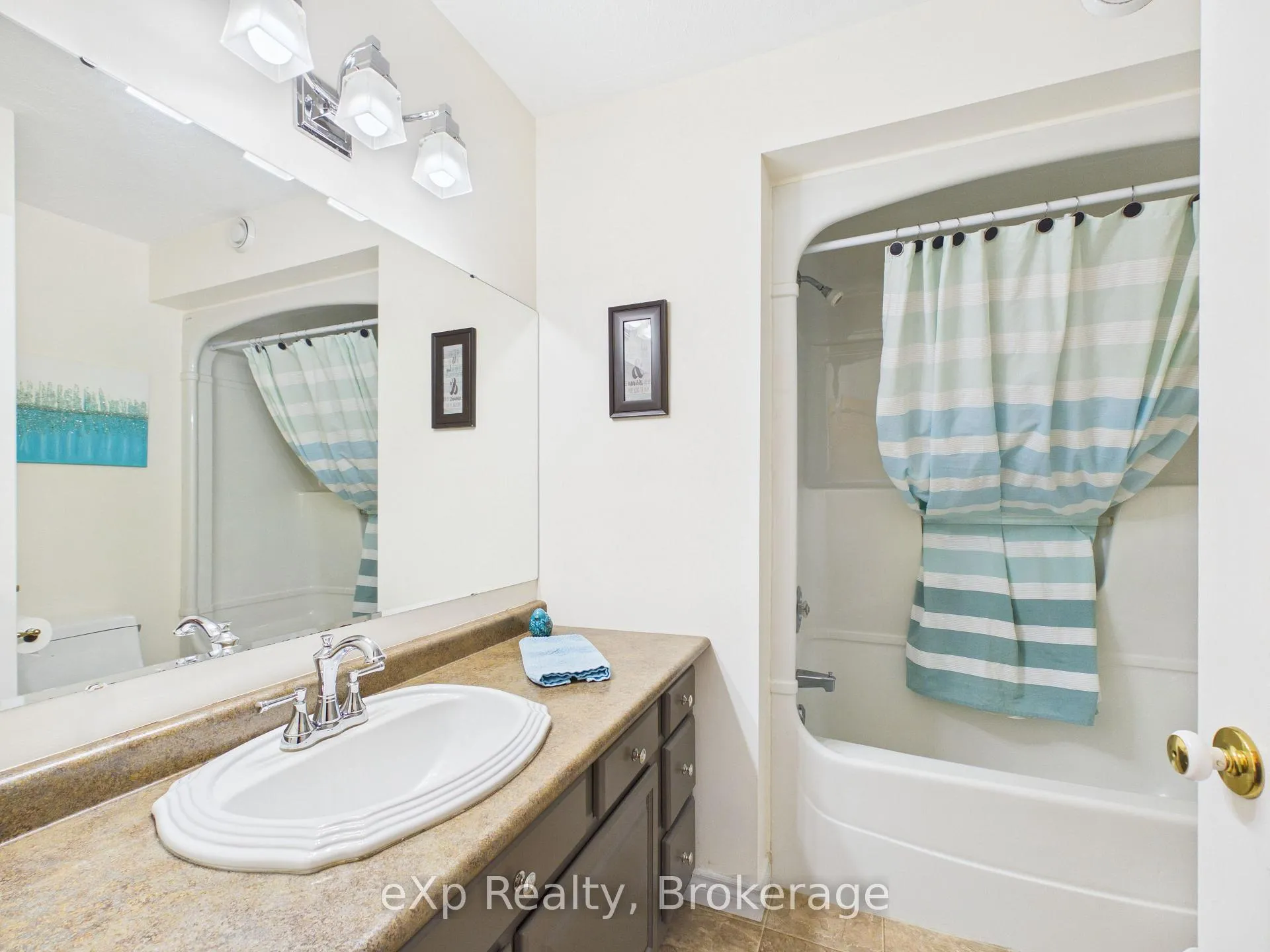 Photo 17 of 308 Mary Street, Brockton — HOMEH